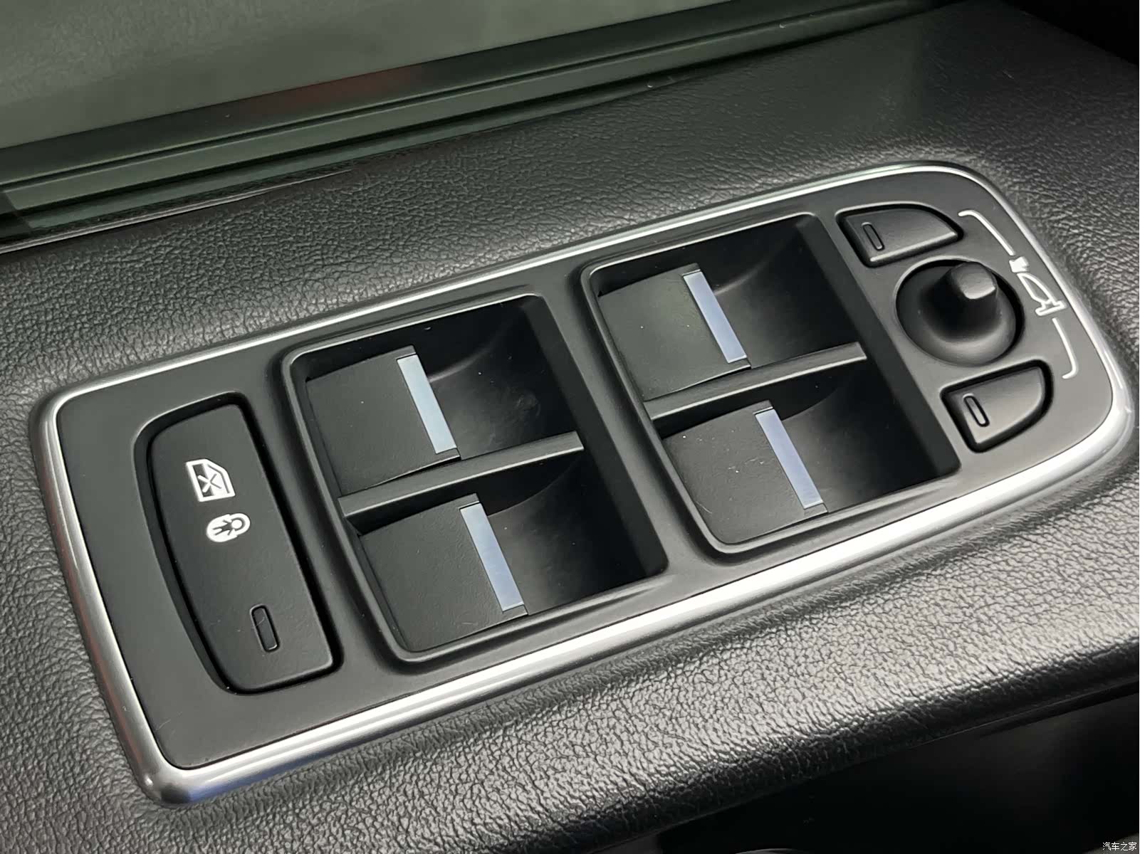 Jaguar F-PACE, 2017 10