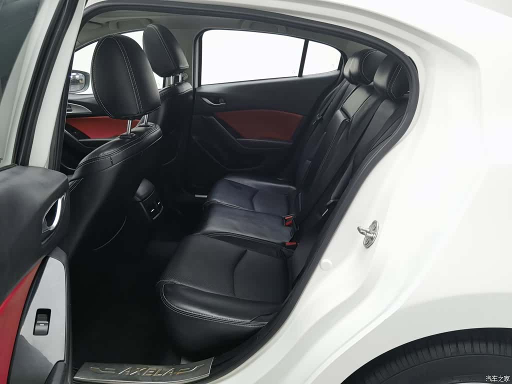 Mazda Mazda3, 2018 15
