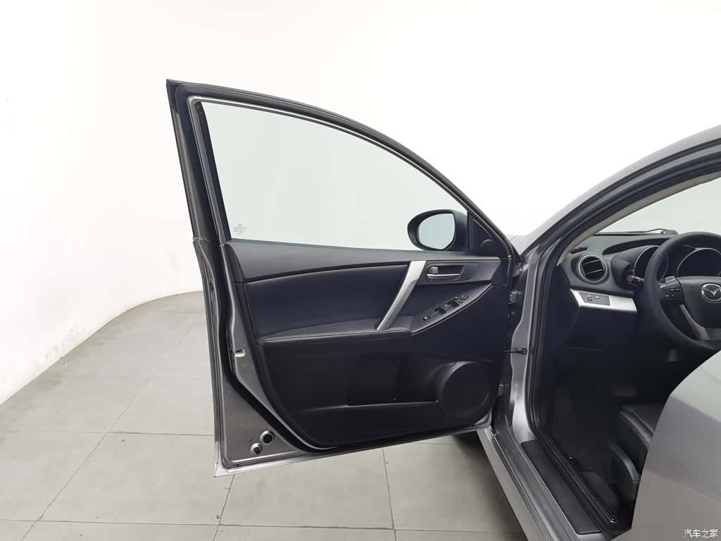 Mazda 3, 2013 8