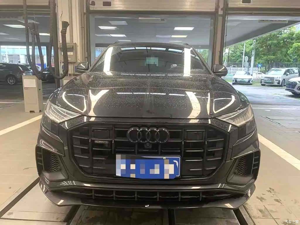 Audi Q8, 2023 3