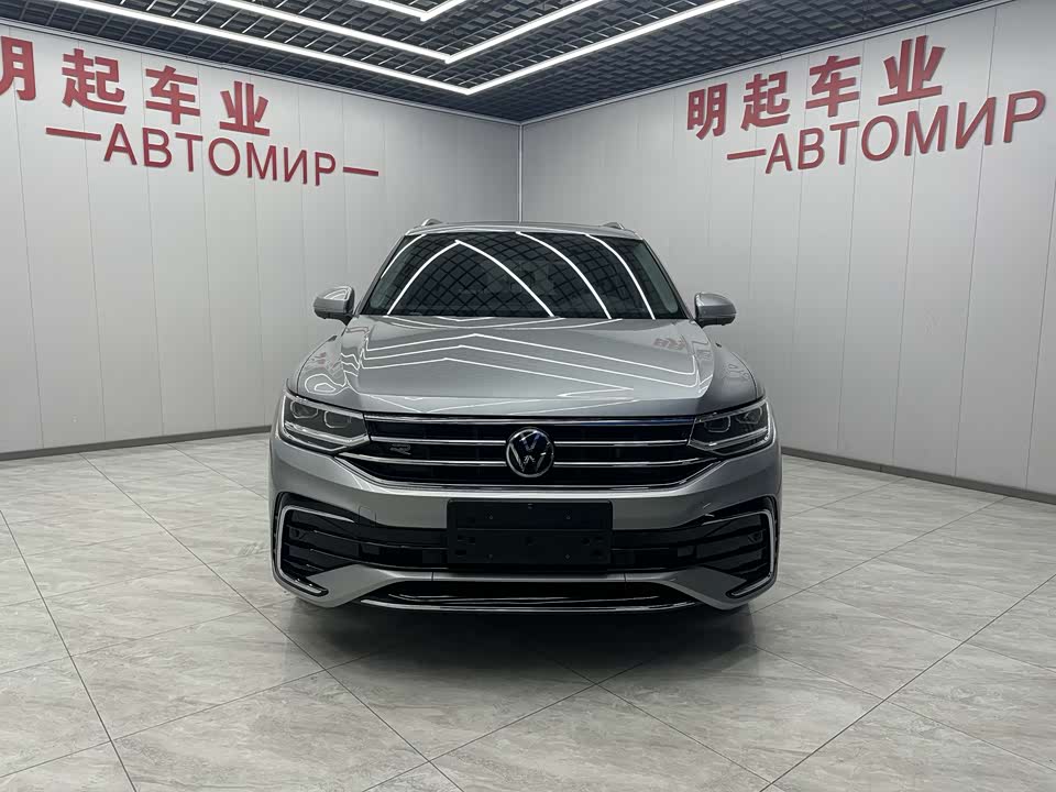 Volkswagen Tiguan L