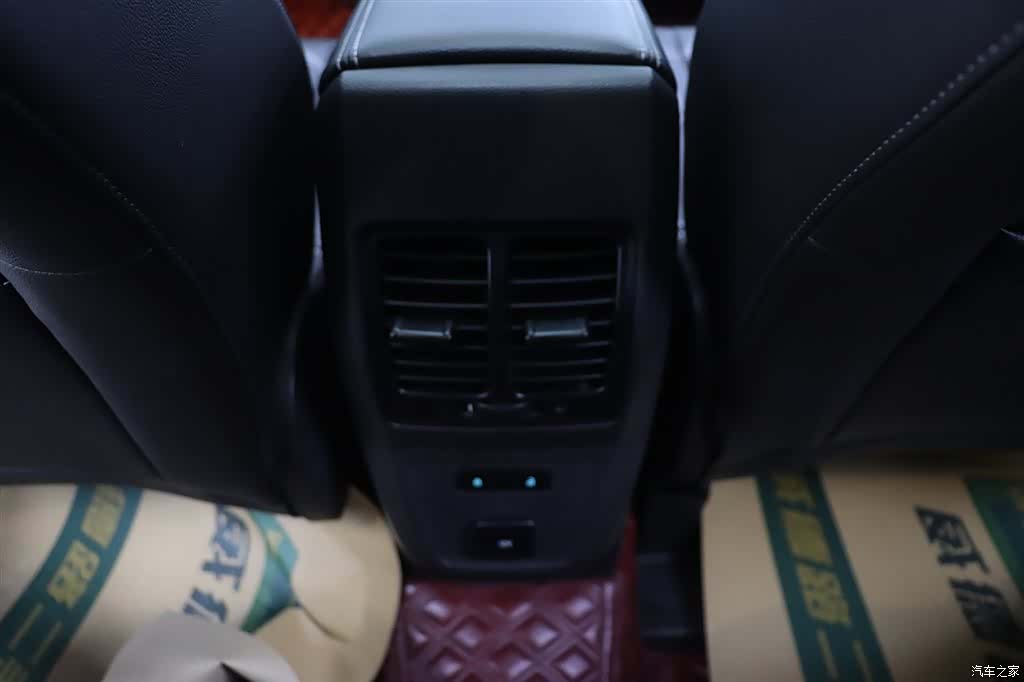 Ford Kuga, 2021 23