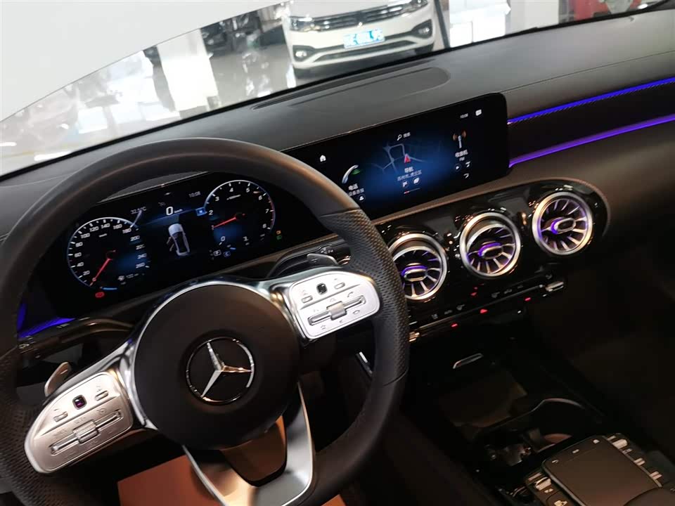 Mercedes-Benz Class A Mercedes-Benz Class A