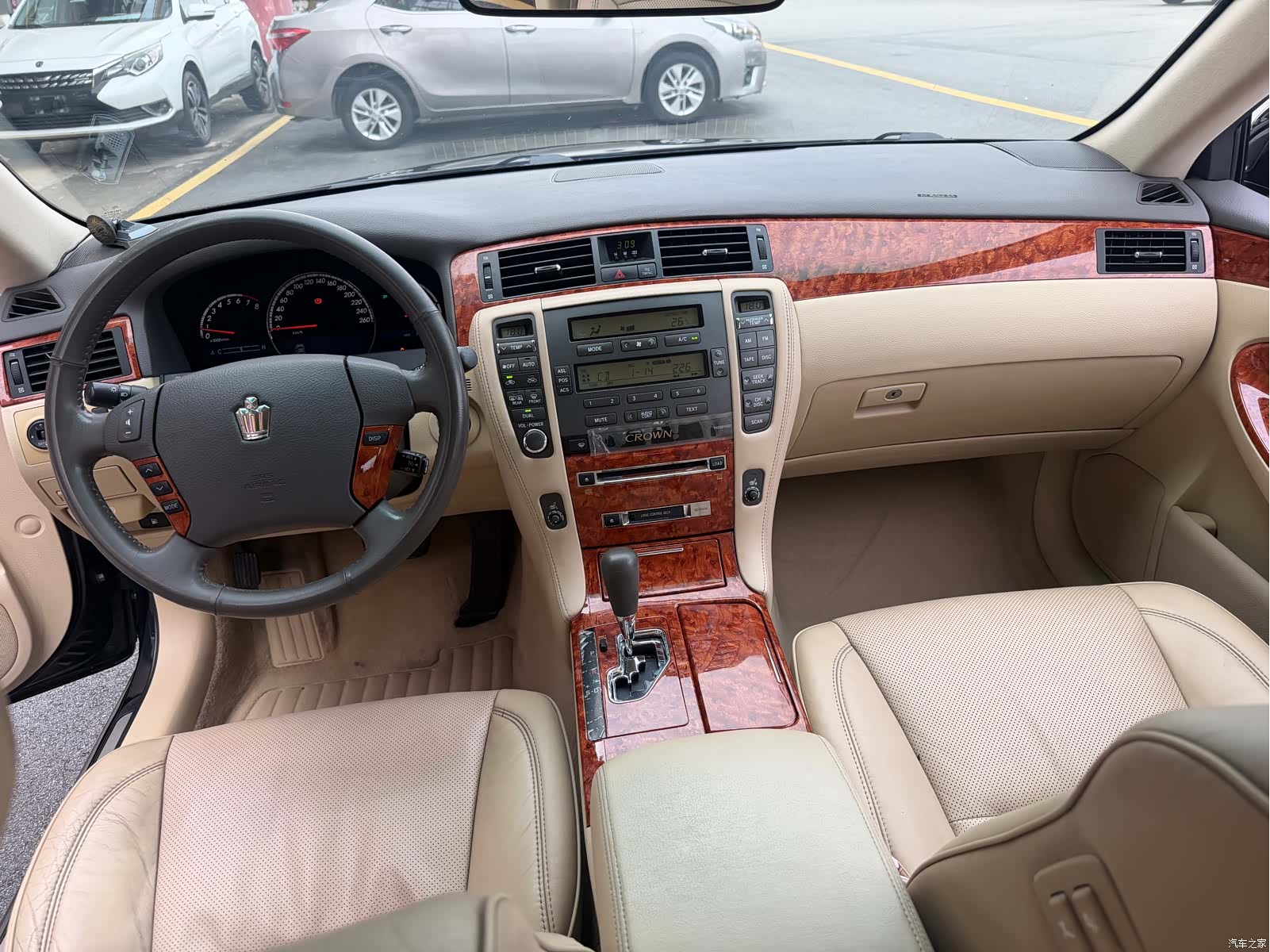 Toyota Crown, 2009 14