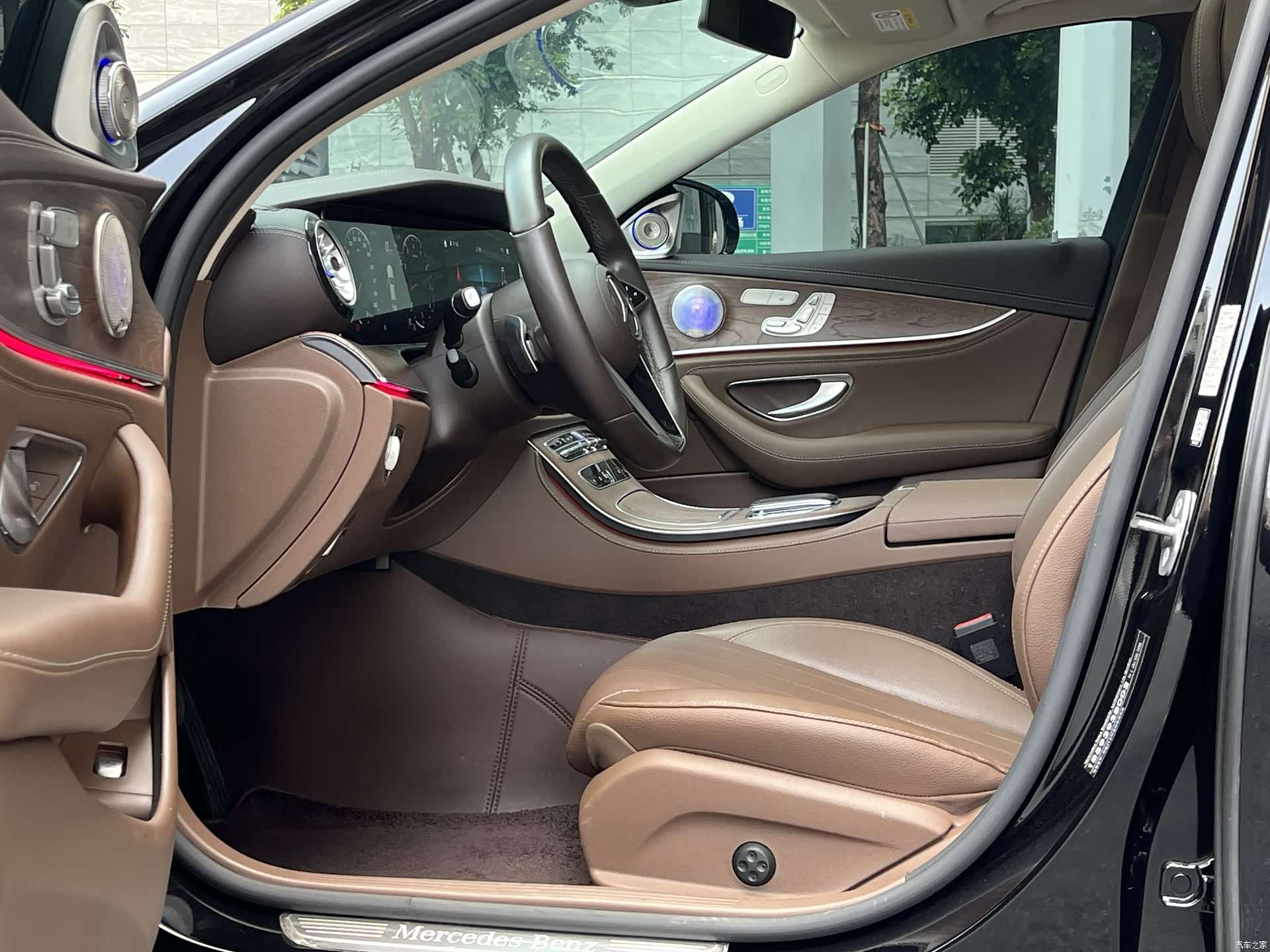 Mercedes-Benz E-Class, 2023 8