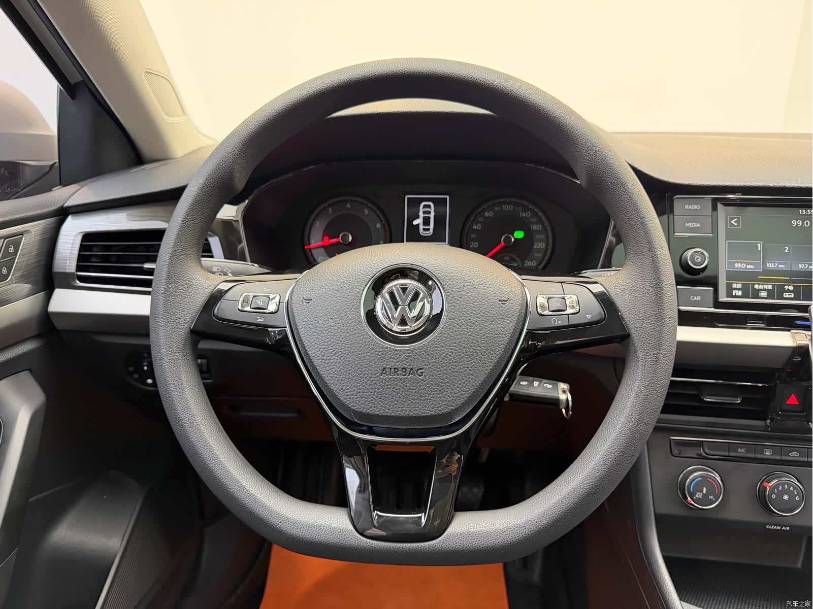 Volkswagen Lavida, 2018 13