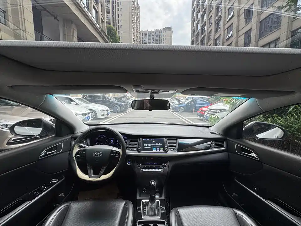 Hyundai Name picture