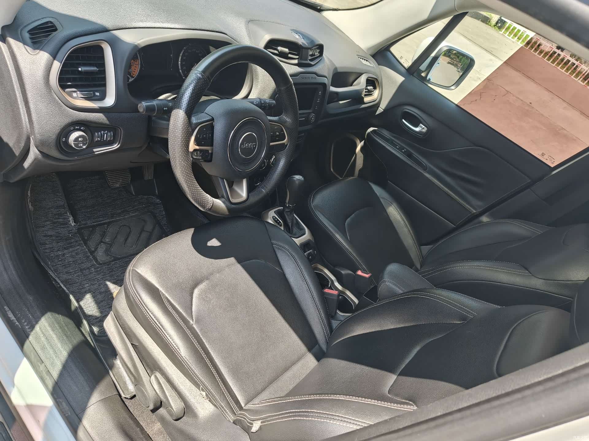 Jeep Renegade, 2017 8