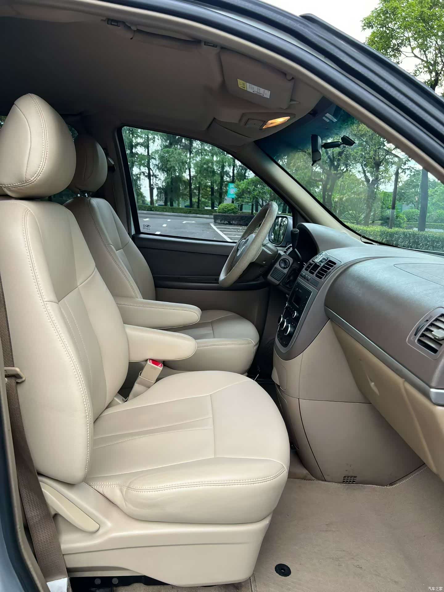 Buick GL8, 2015 7