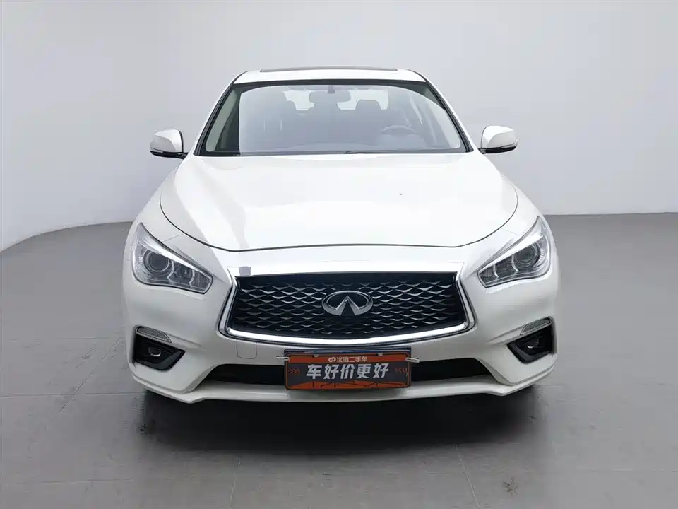 Infiniti Q50L