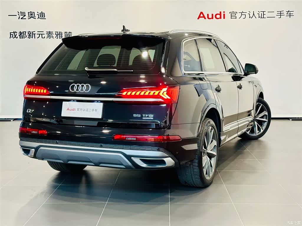 Audi Q7, 2023 4