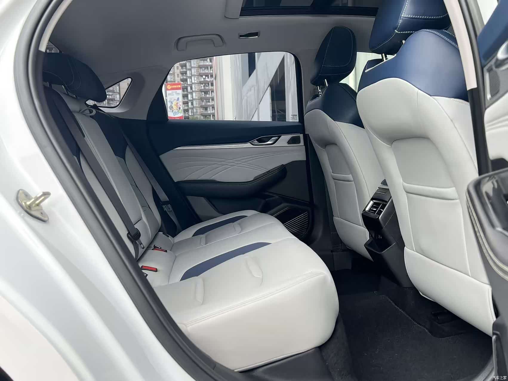 Geely Preface, 2021 15