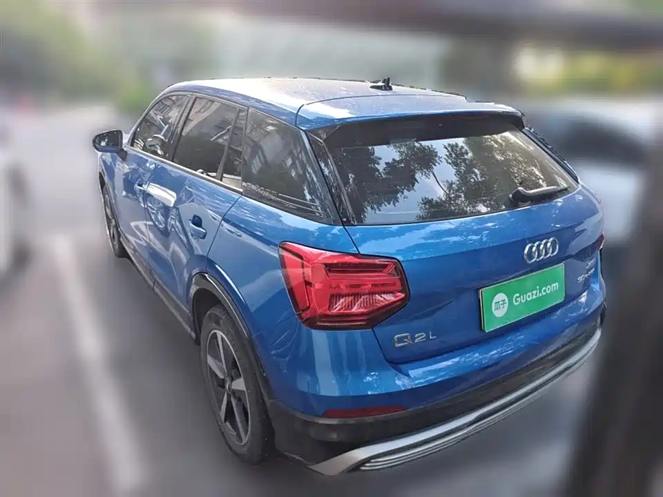 Audi Q2L
