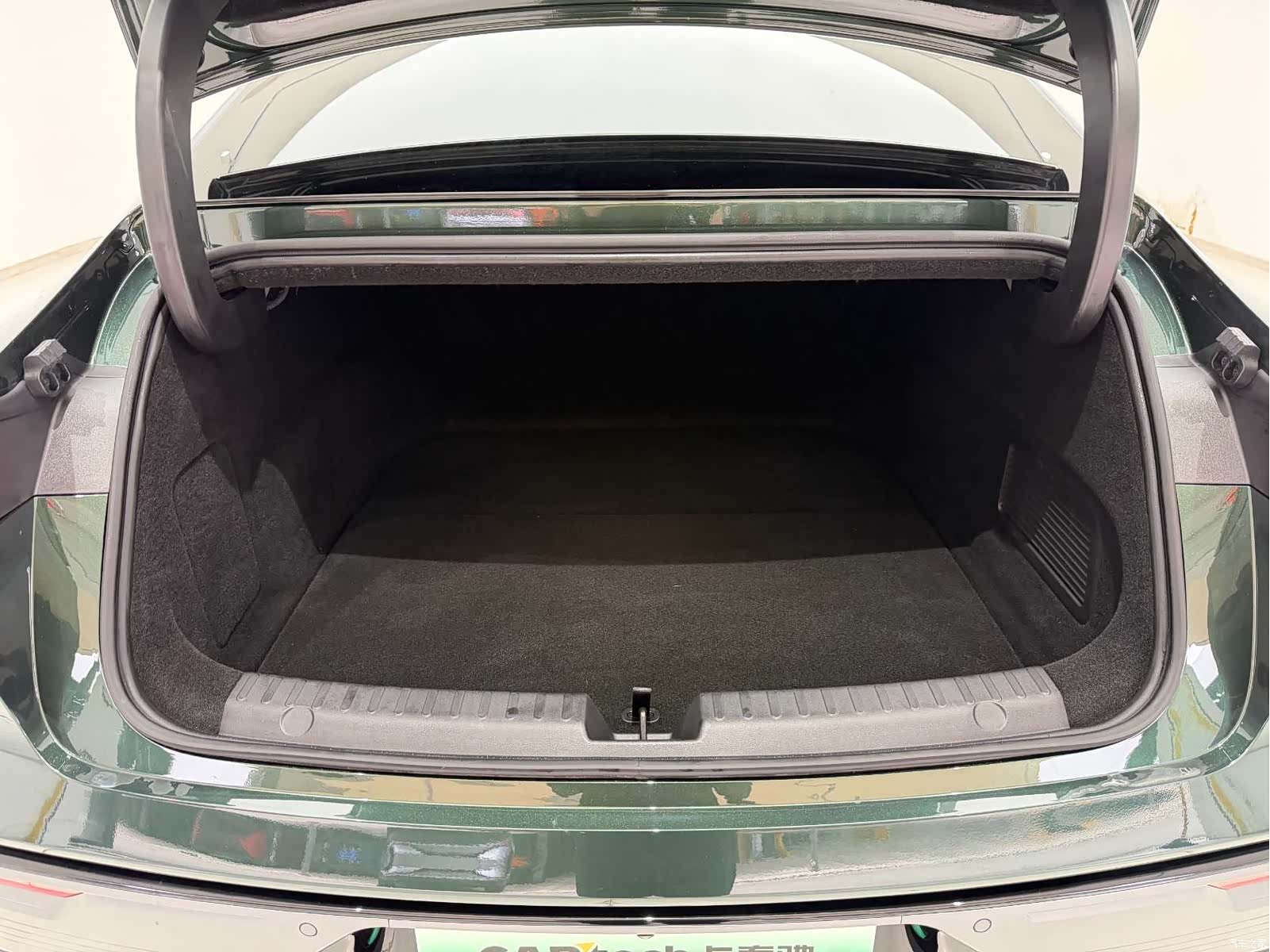 Geely 8, 2025 14