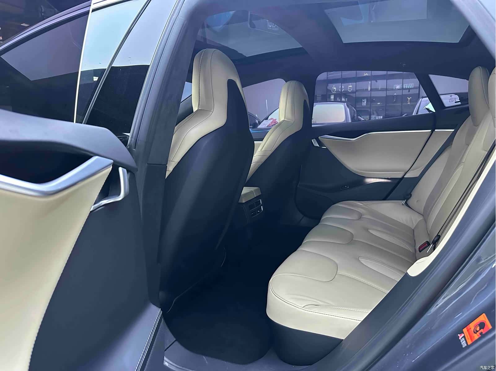 Tesla Model S, 2016 6