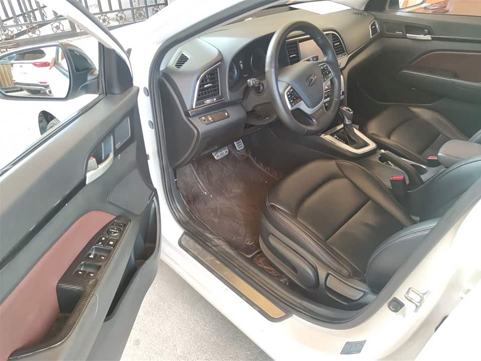 Hyundai Lead