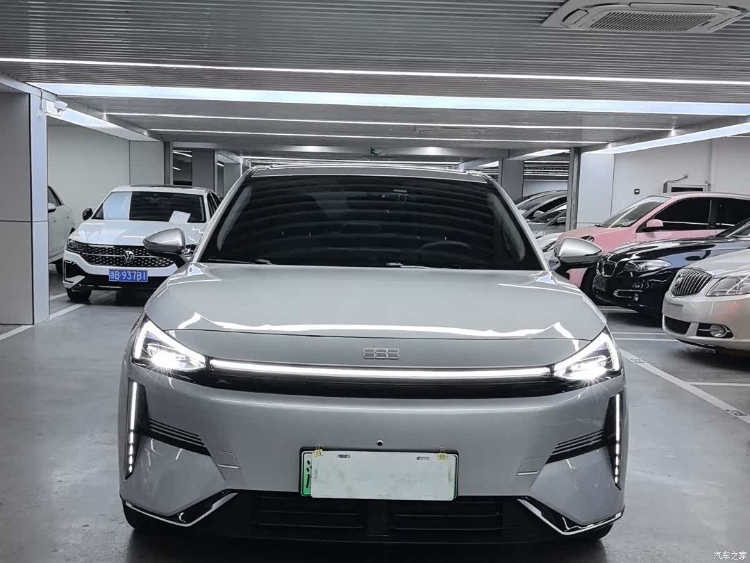 Geely Galaxy L6, 2025 2