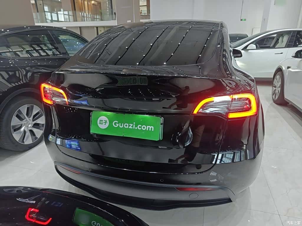 Tesla Model Y, 2022 6