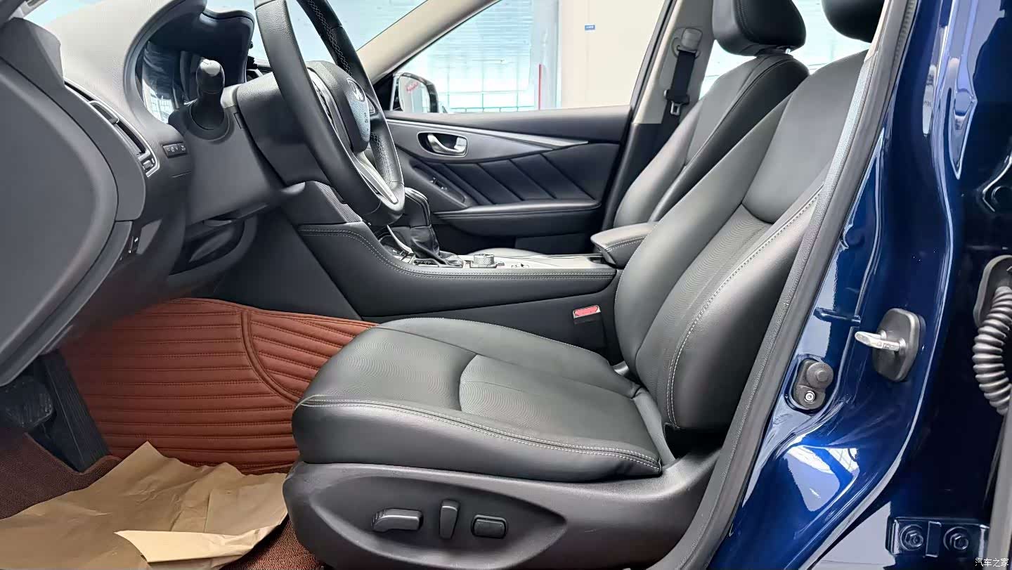 Infiniti Q50L, 2021 все фото