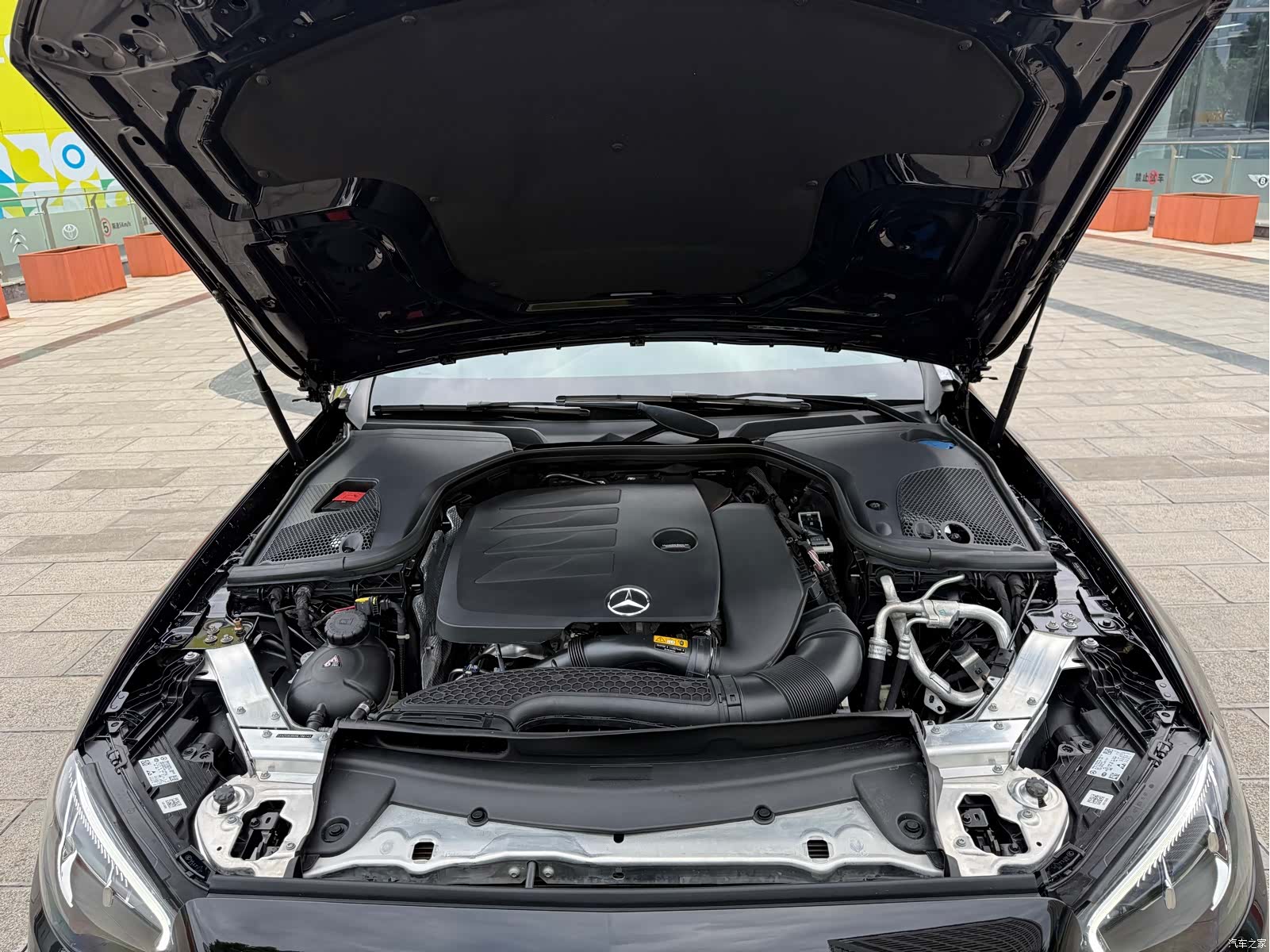 Mercedes-Benz E-Class, 2022 11