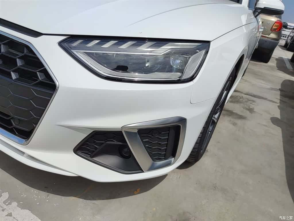 Audi A4L, 2021 24