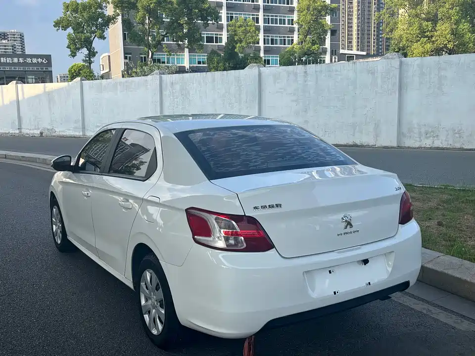 Peugeot 301