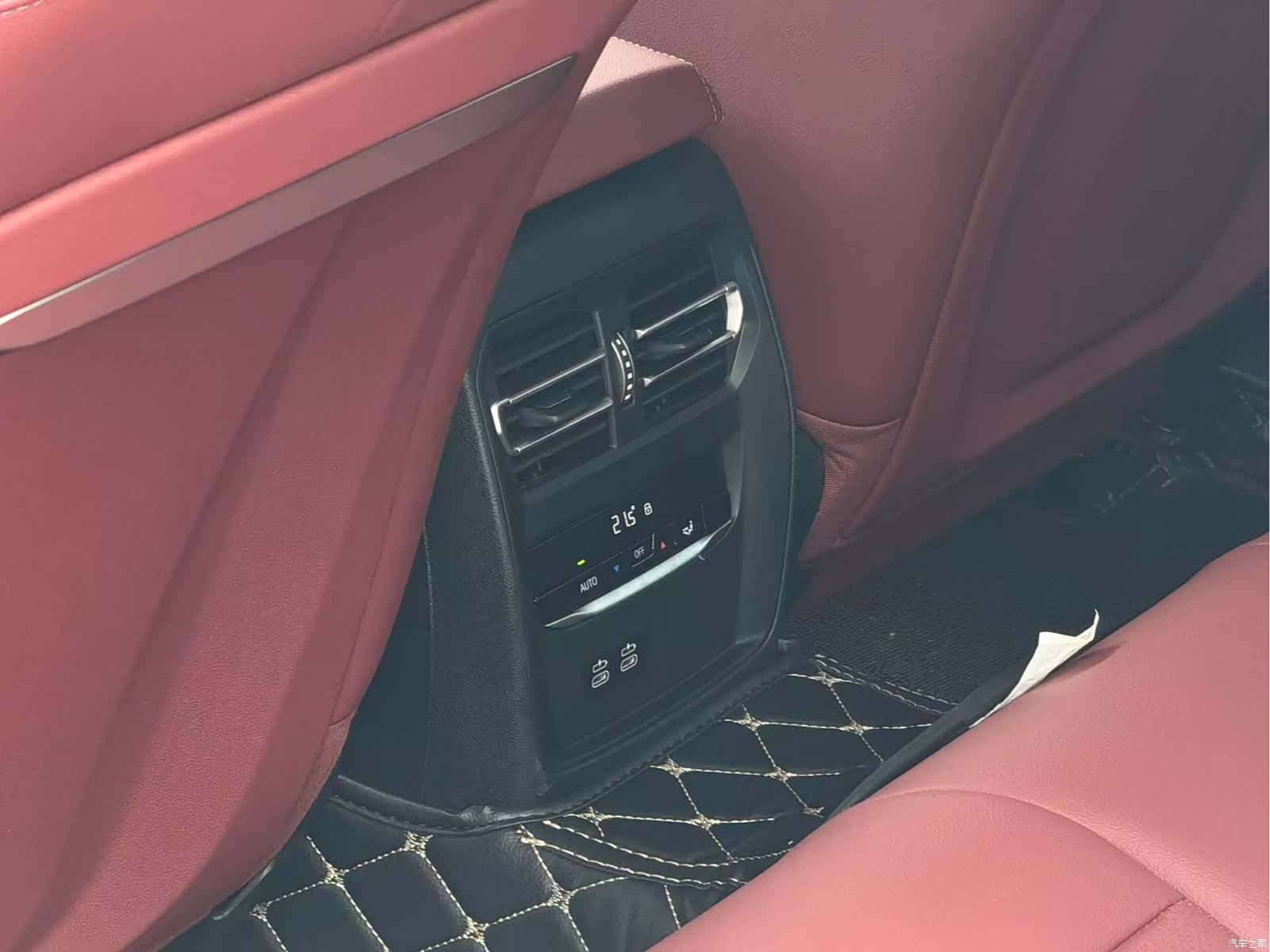 BMW 3 Series, 2024 17