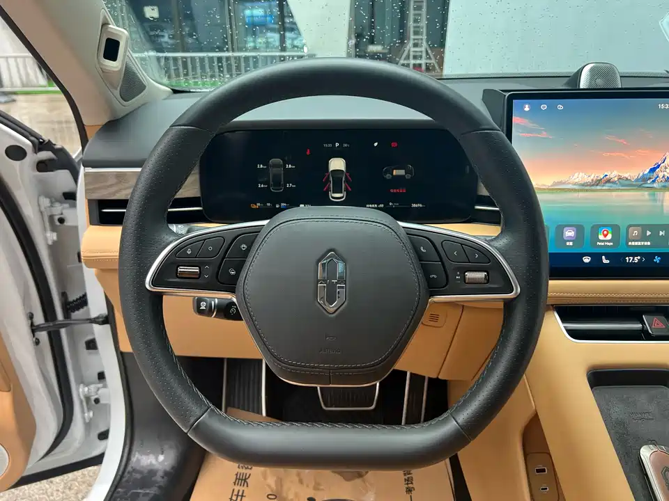 HarmonyOS Ask the world M5