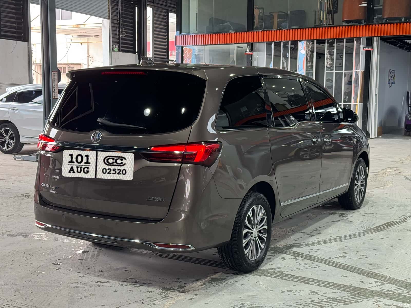 Buick GL8, 2022 все фото