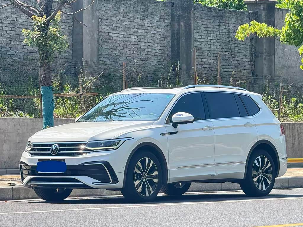 Volkswagen Tiguan L