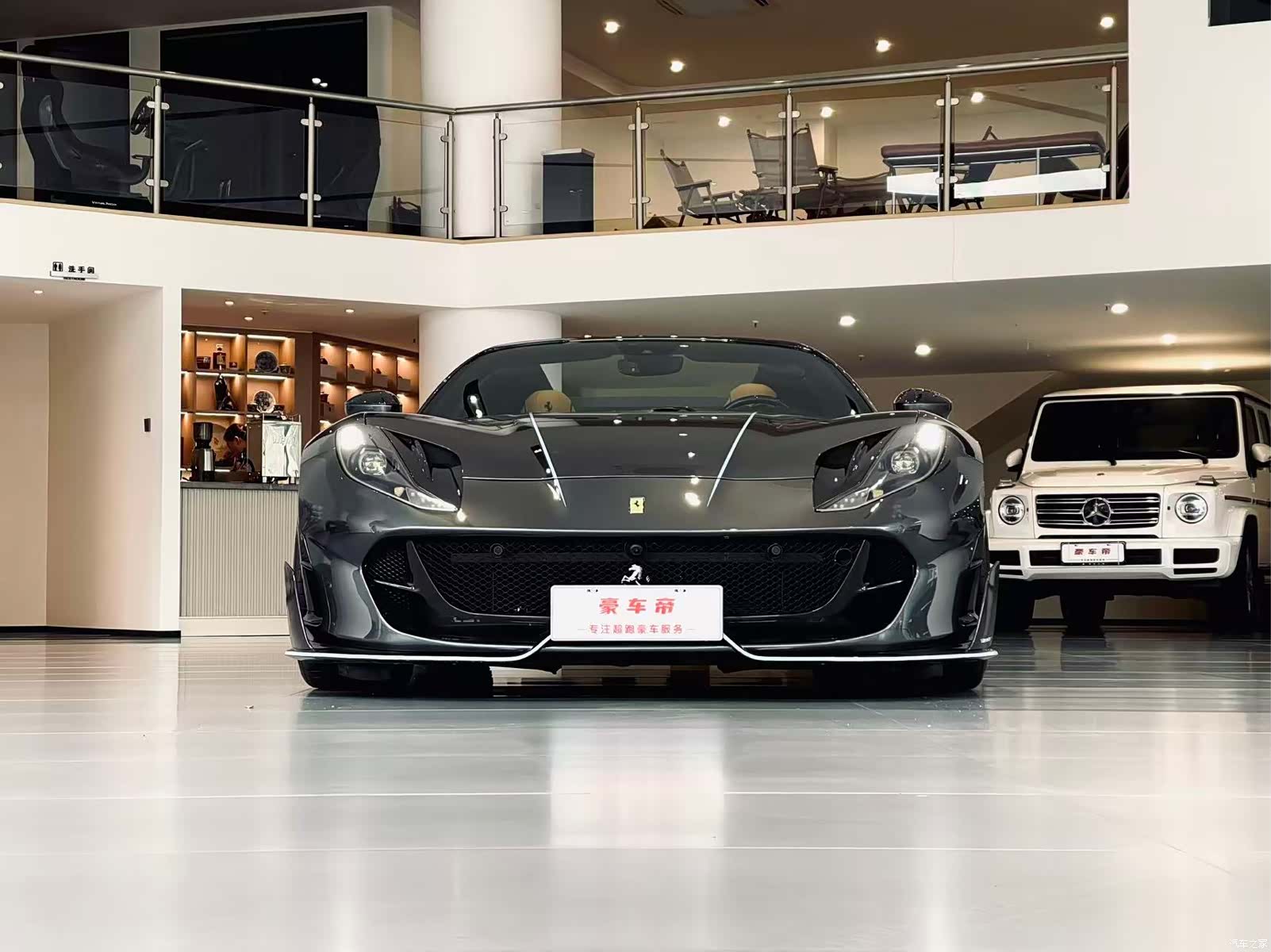 Ferrari 812, 2022 4