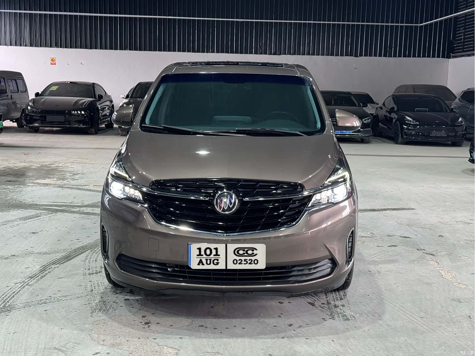 Buick GL8, 2022 2