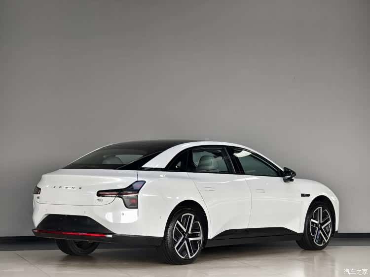 Xpeng Mona M03, 2025 6