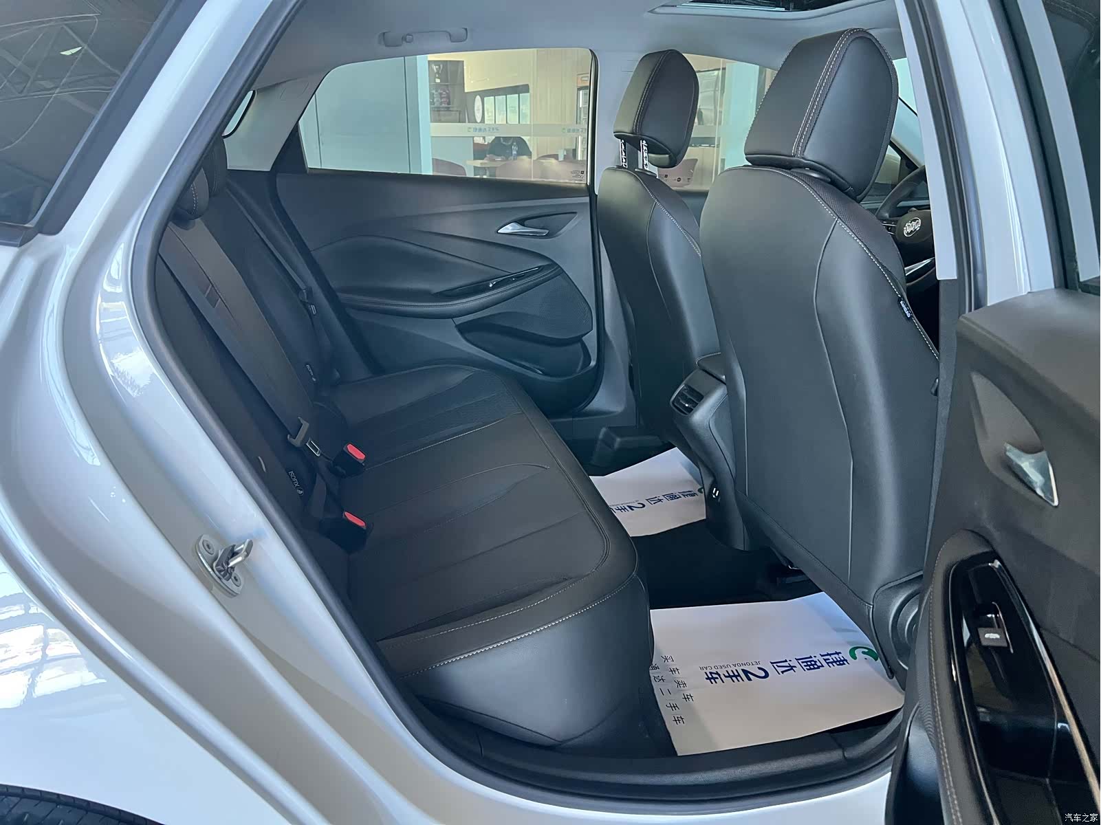 Buick Verano, 2025 11