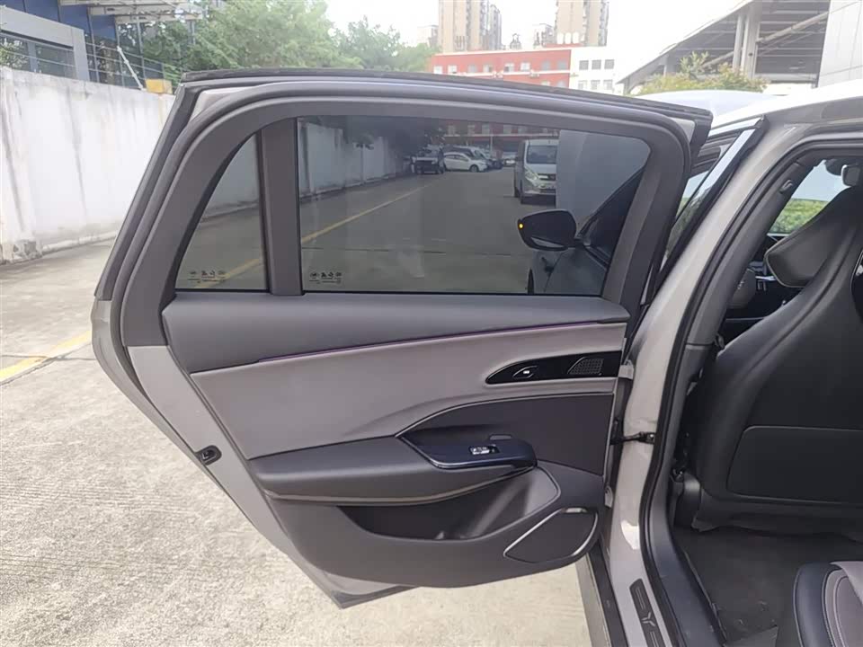 Hongqi EH7 Hongqi EH7