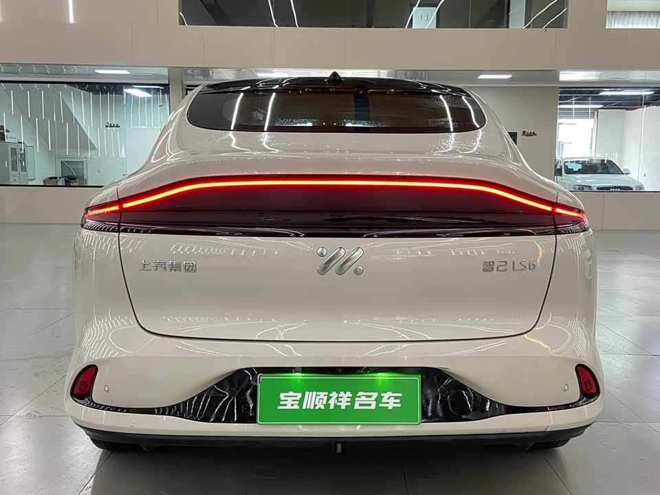IM Motors Zhiji LS6