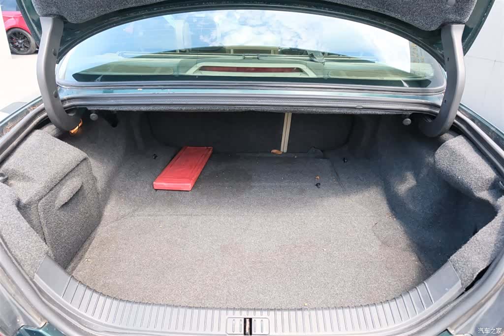 Jaguar S-TYPE, 2006 24