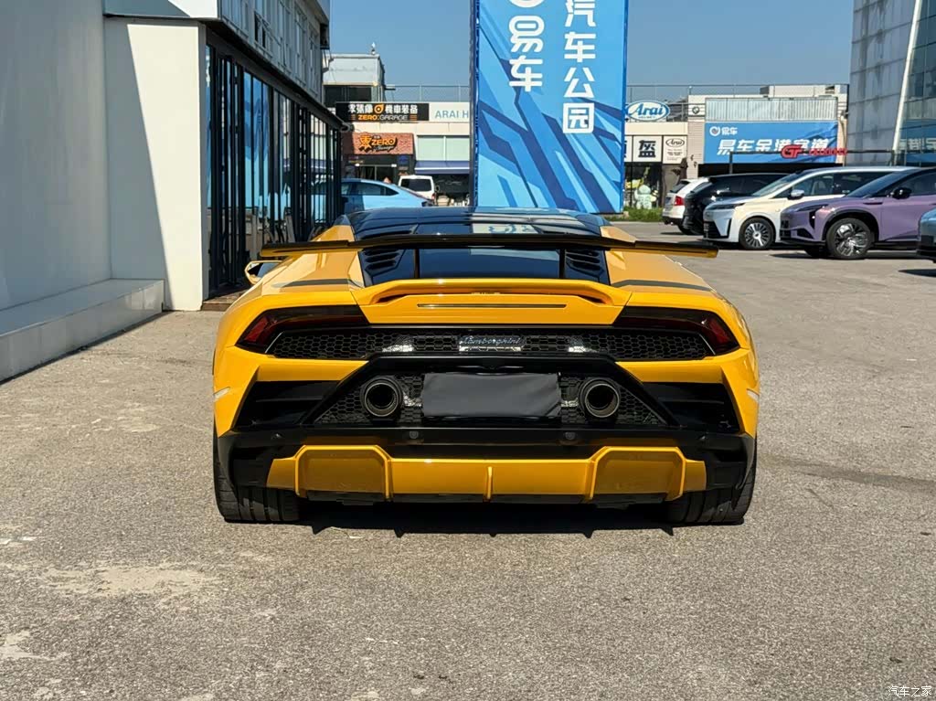 Lamborghini Huracán, 2023 15