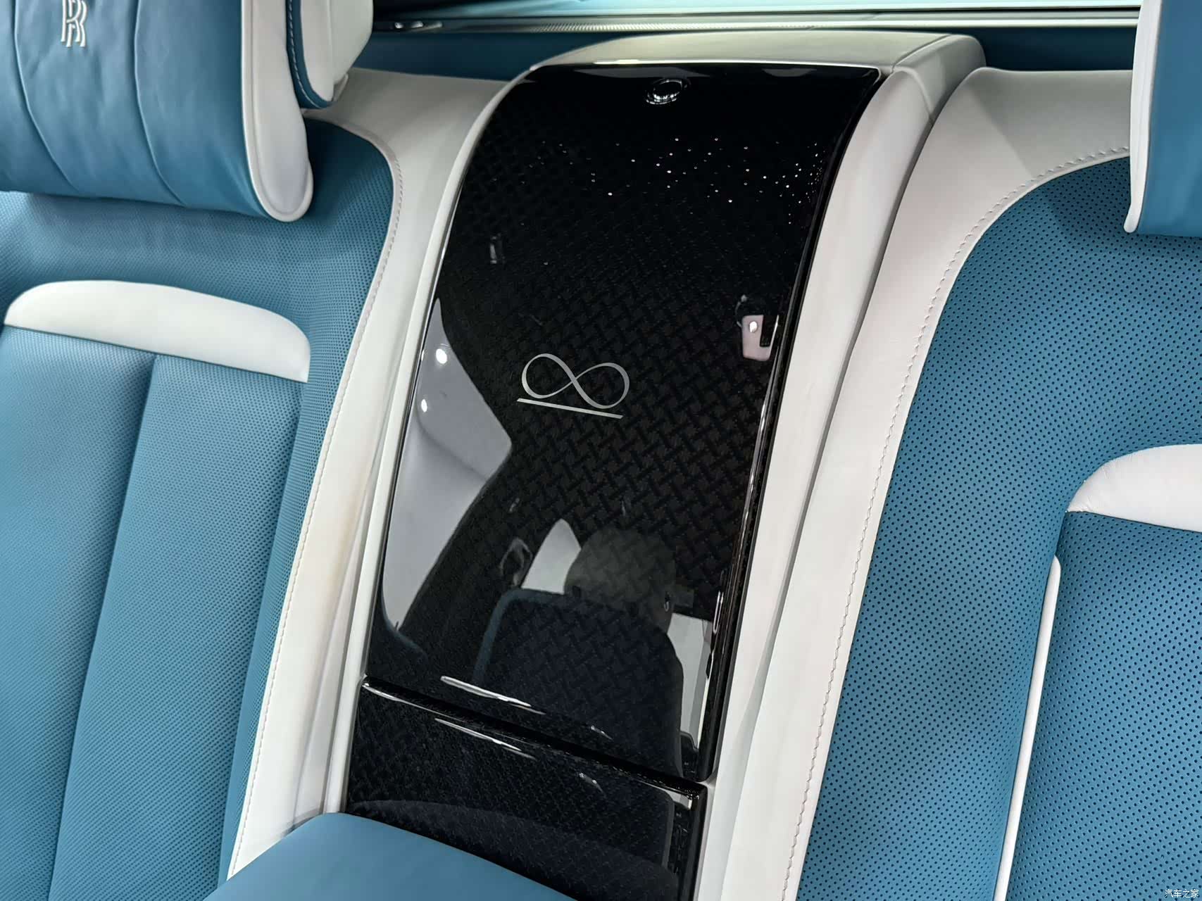 Rolls-Royce Cullinan, 2022 20