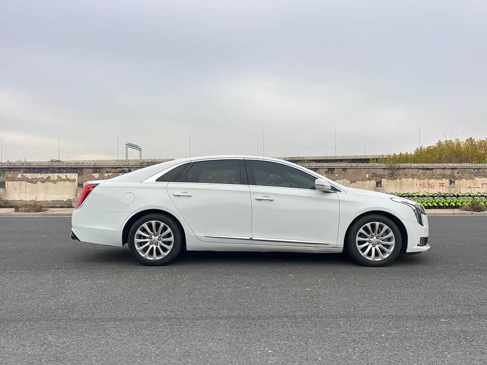 Cadillac XTS