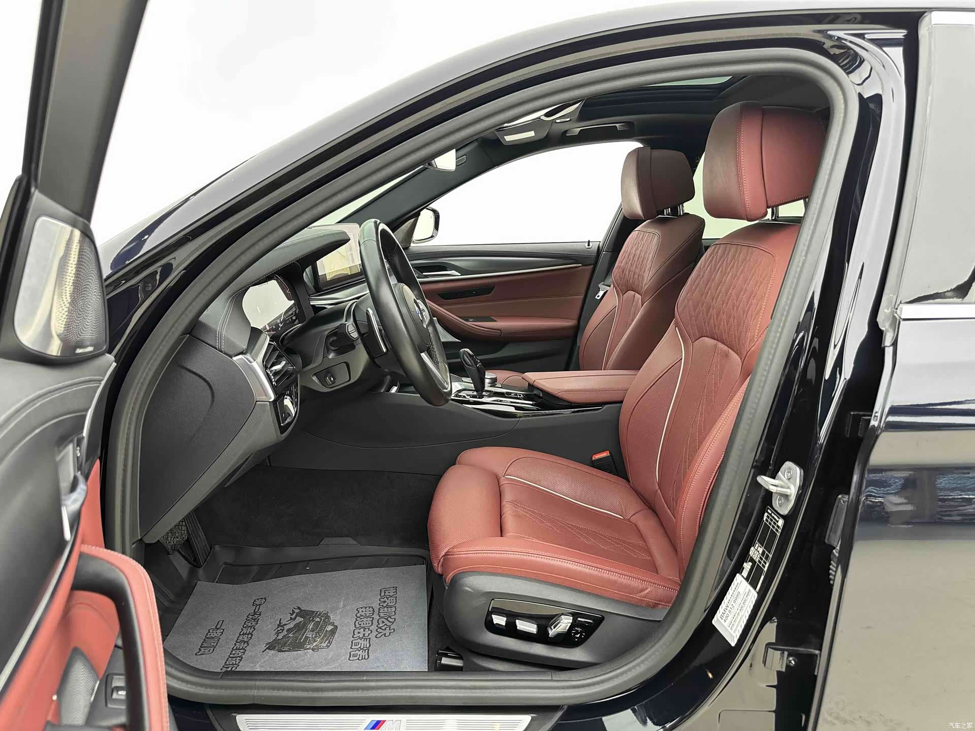 BMW 5 Series, 2023 все фото