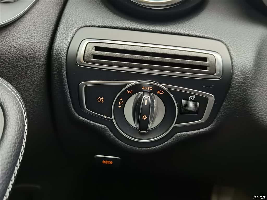 Mercedes-Benz C-Class, 2018 21