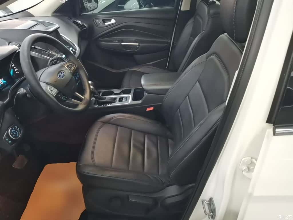 Ford Kuga, 2018 11