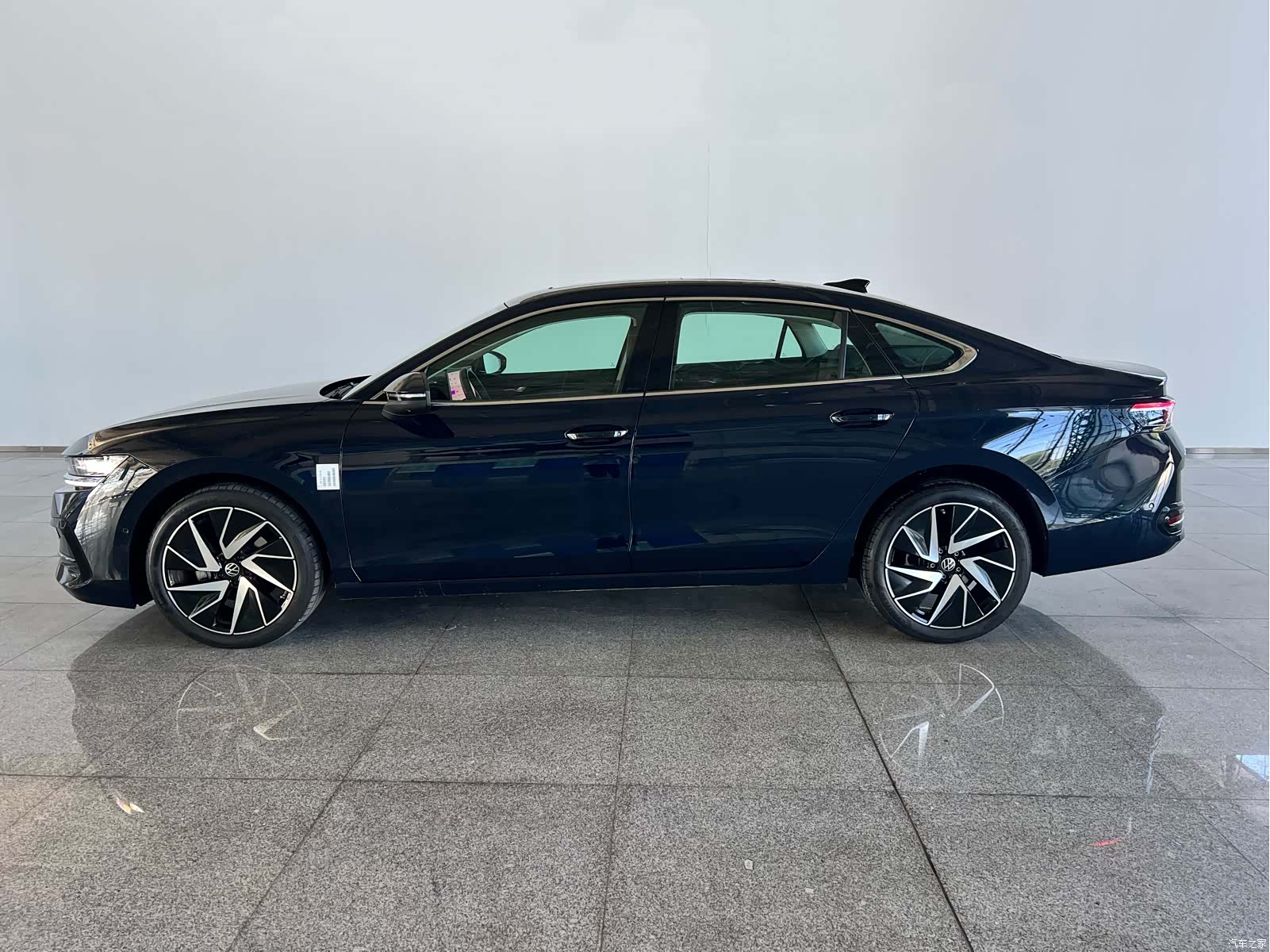 Volkswagen Magotan, 2024 32