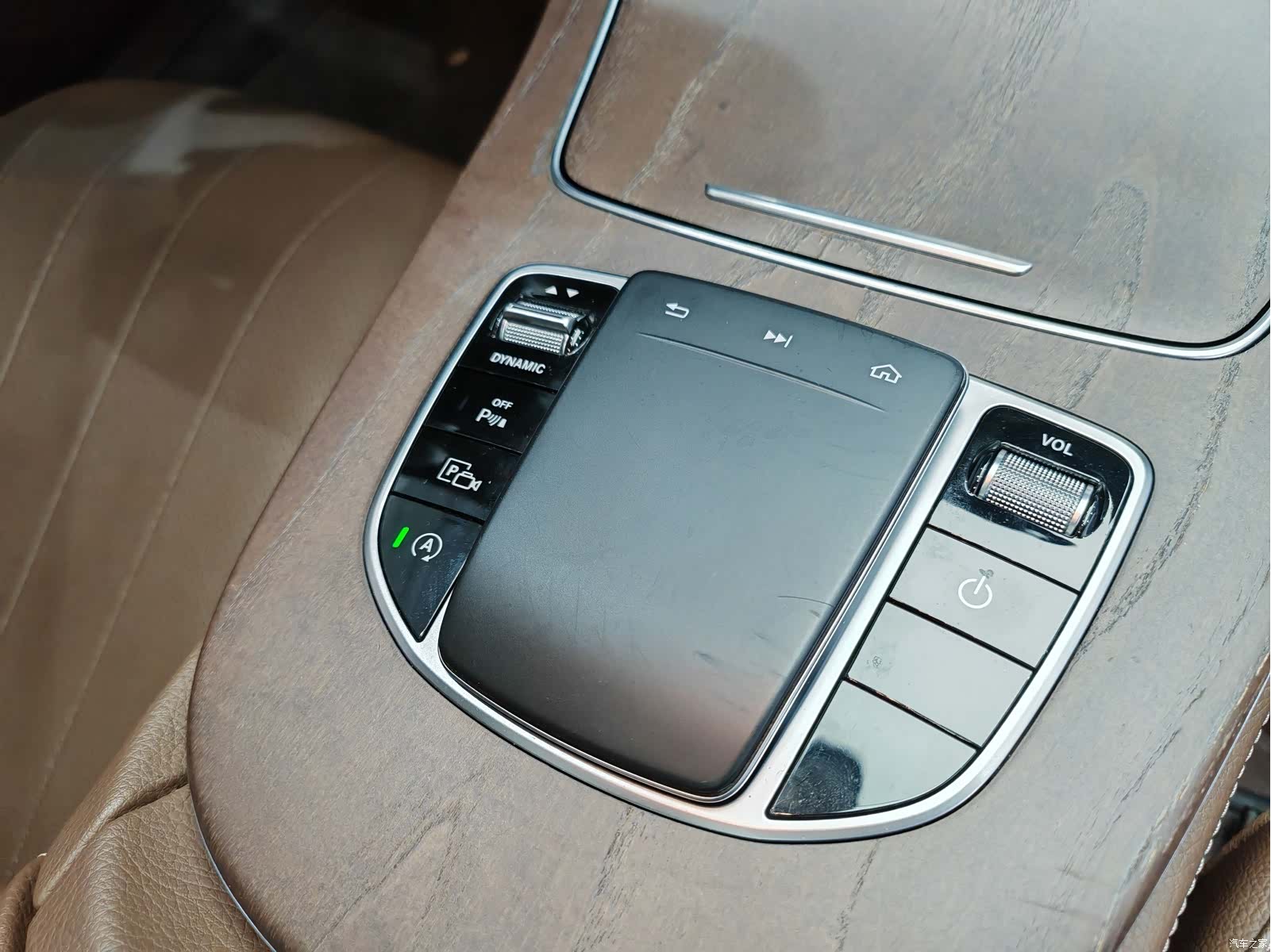 Mercedes-Benz E-Class, 2019 16
