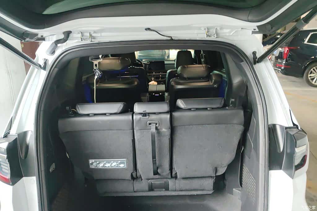 Honda Elysion, 2025 4