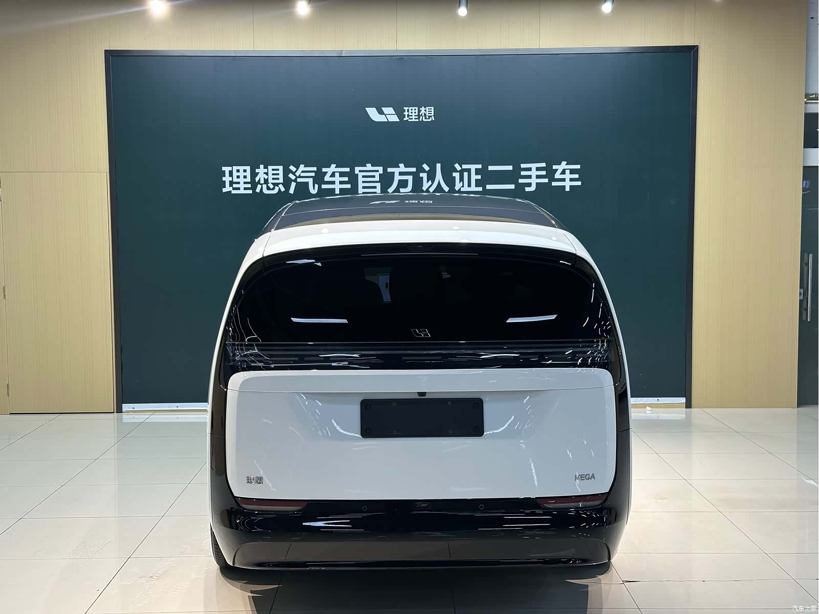 Li Auto MEGA, 2025 3