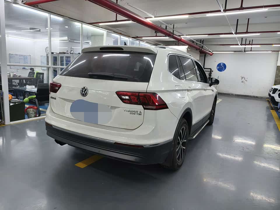 Volkswagen Tiguan L