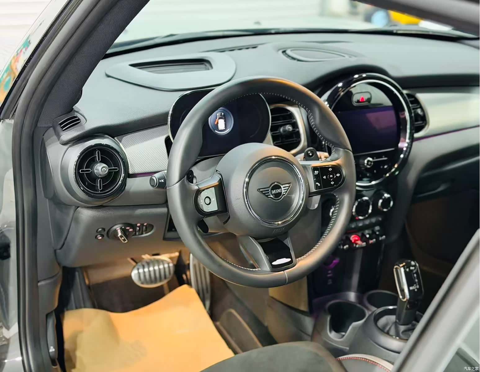 Mini Cooper, 2023 8