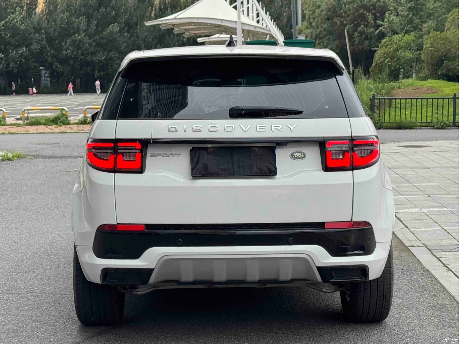 Land Rover Discovery, 2024 все фото